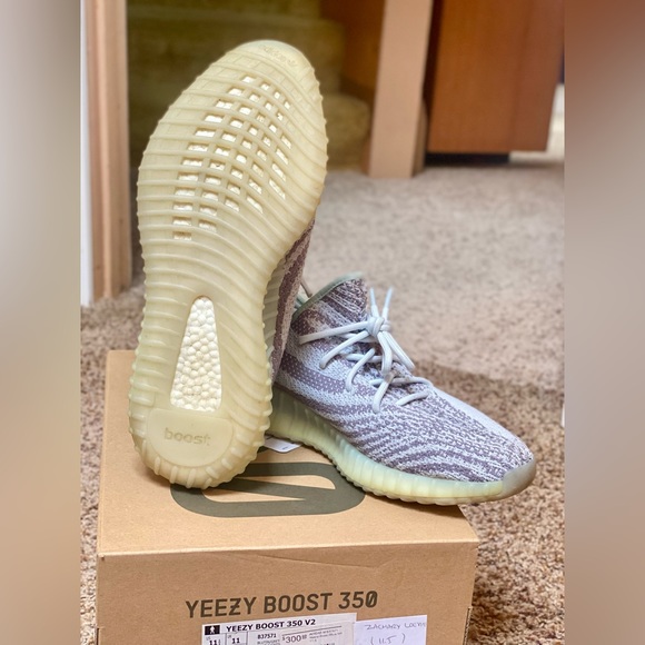 Yeezy Boost 350 V2 Blue Tint 11.5 - Picture 2 of 6